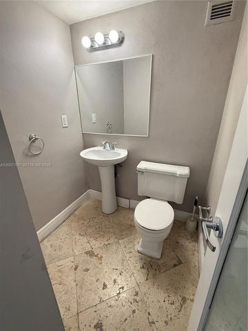 5313 Collins Ave 1110, Miami Beach, FL 33140