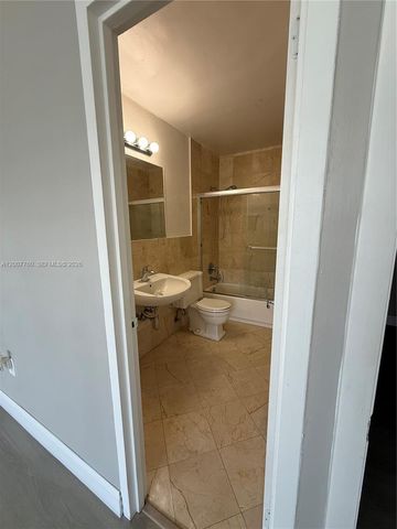 5313 Collins Ave 1110, Miami Beach, FL 33140