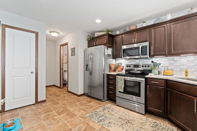 5104 61st Street NW, Rochester, MN 55901