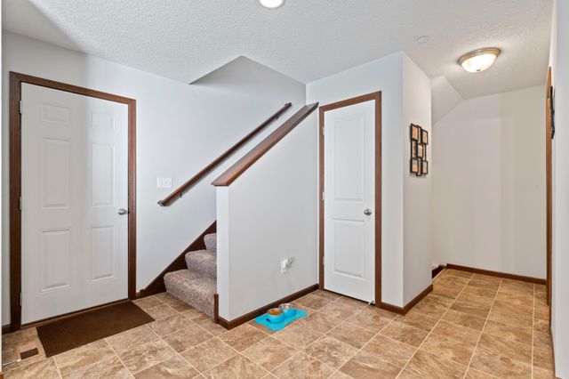 5104 61st Street NW, Rochester, MN 55901