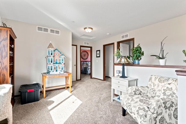 5104 61st Street NW, Rochester, MN 55901