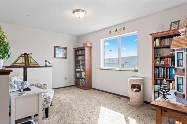 5104 61st Street NW, Rochester, MN 55901