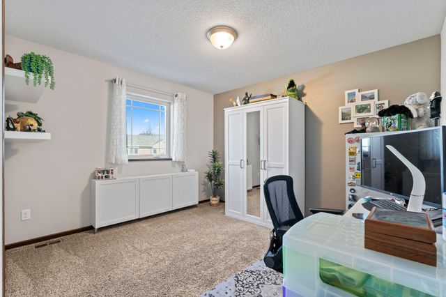 5104 61st Street NW, Rochester, MN 55901