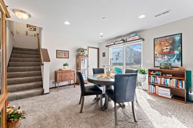 5104 61st Street NW, Rochester, MN 55901