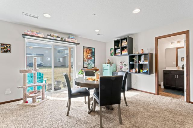 5104 61st Street NW, Rochester, MN 55901