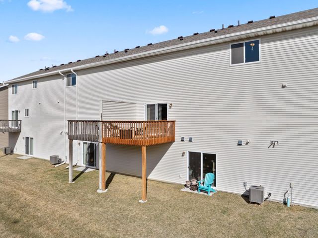 5104 61st Street NW, Rochester, MN 55901