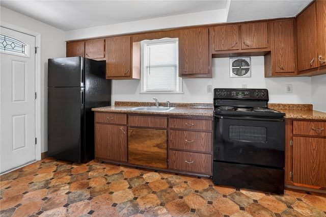 4036 Greensburg Pike, Forest Hills Boro, PA 15221