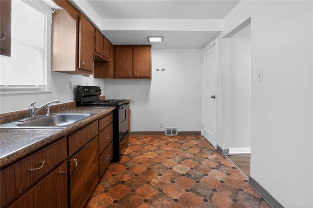 4036 Greensburg Pike, Forest Hills Boro, PA 15221