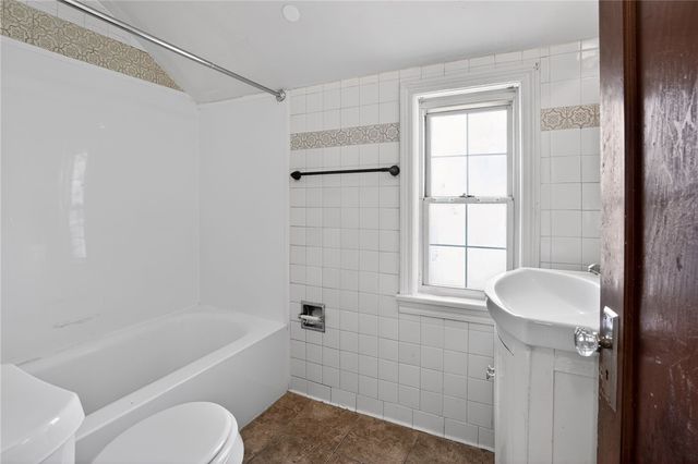 4036 Greensburg Pike, Forest Hills Boro, PA 15221