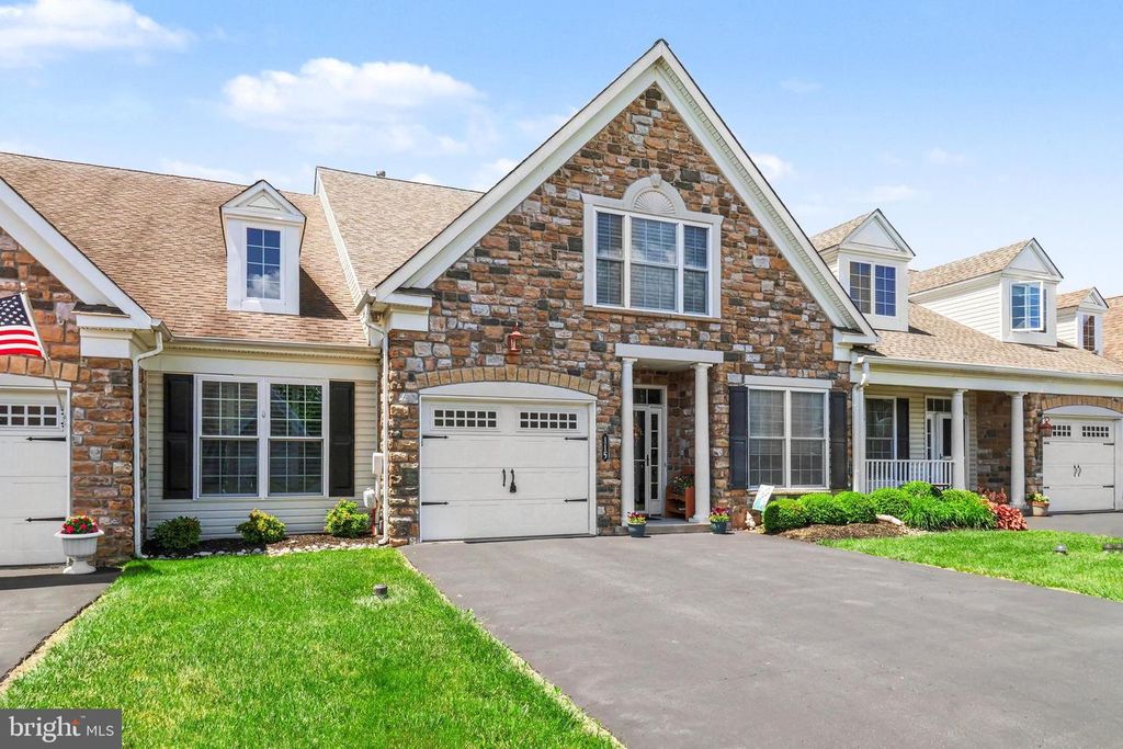 115 REAGAN DR, Sellersville, PA 18960