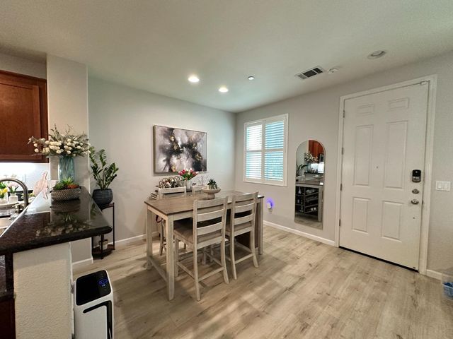 900 Old Oak Lane 3, Hayward, CA 94541