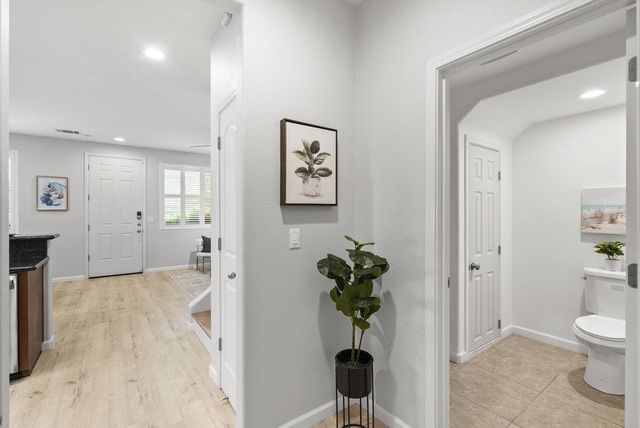 900 Old Oak Lane 3, Hayward, CA 94541