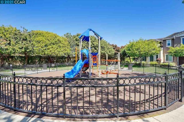 900 Old Oak Lane 3, Hayward, CA 94541