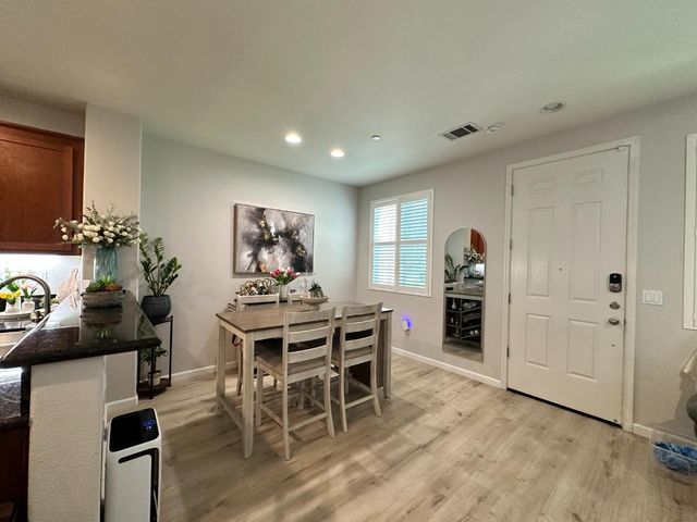 900 Old Oak Lane 3, Hayward, CA 94541