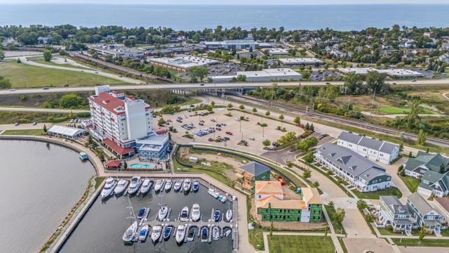 928 Sailors Way, St. Joseph City, MI 49085