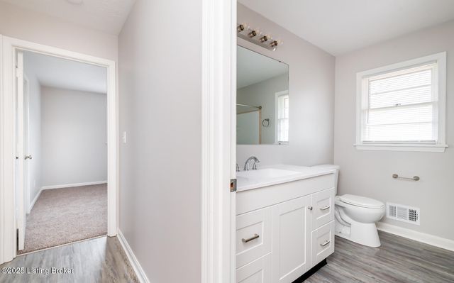 10209 Eve Dr, Louisville, KY 40272