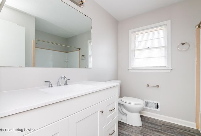 10209 Eve Dr, Louisville, KY 40272