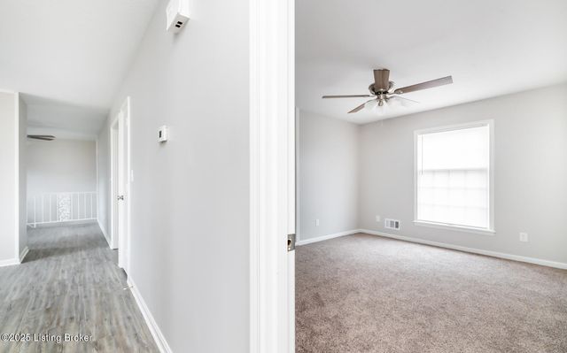 10209 Eve Dr, Louisville, KY 40272