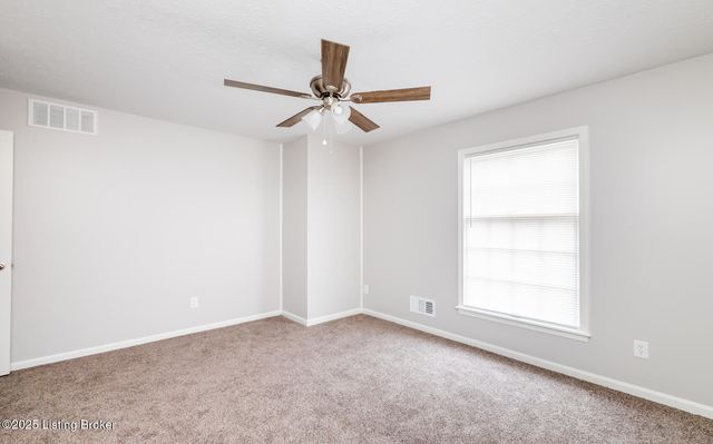 10209 Eve Dr, Louisville, KY 40272