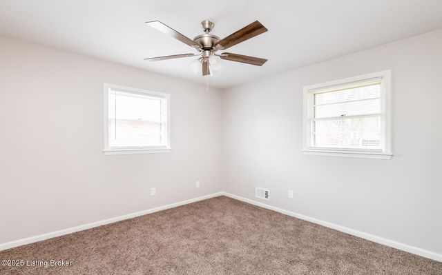 10209 Eve Dr, Louisville, KY 40272