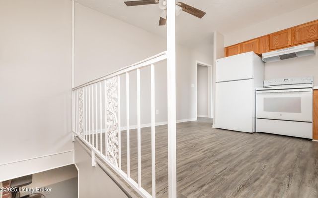 10209 Eve Dr, Louisville, KY 40272