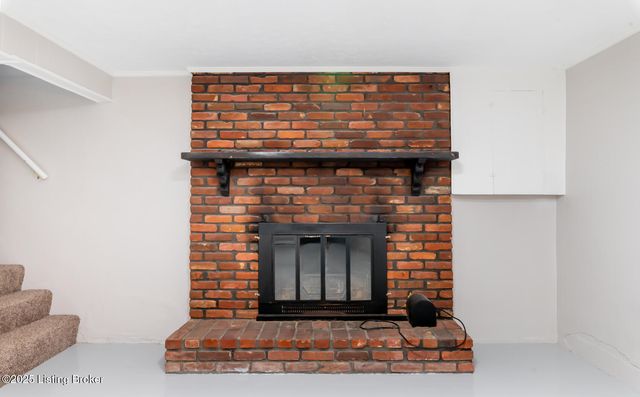 10209 Eve Dr, Louisville, KY 40272