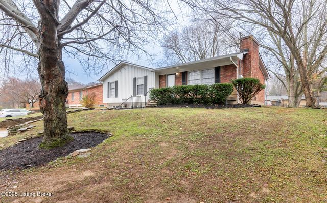 10209 Eve Dr, Louisville, KY 40272