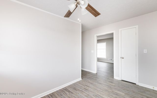 10209 Eve Dr, Louisville, KY 40272