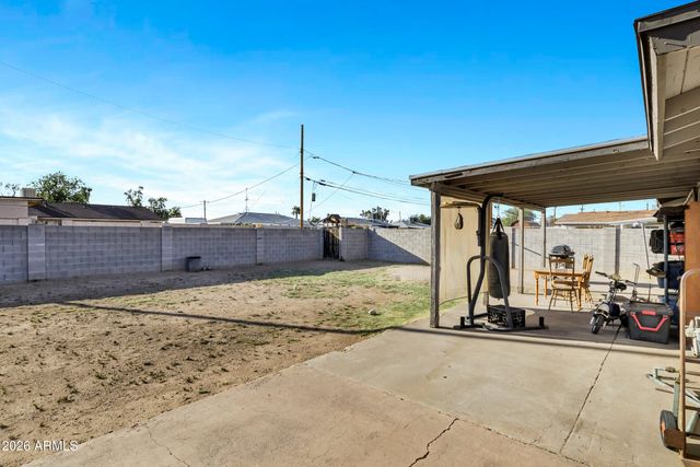 2502 N 38th Lane, Phoenix, AZ 85009
