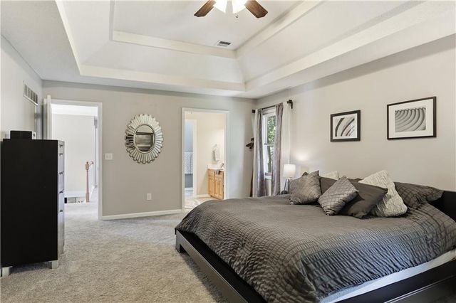 11012 N McGee Street, Kansas City, MO 64155