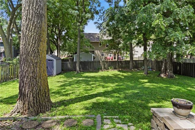 11012 N McGee Street, Kansas City, MO 64155