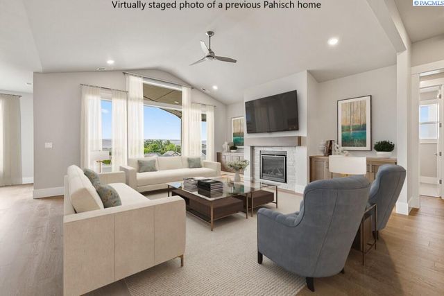 315 Epic Street, Richland, WA 99352