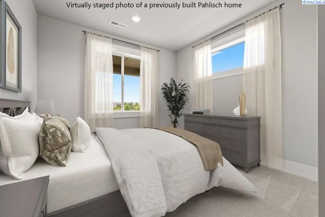 315 Epic Street, Richland, WA 99352