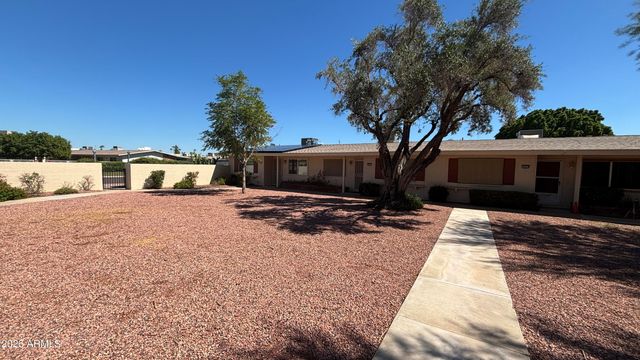 10537 W COGGINS Drive, Sun City, AZ 85351