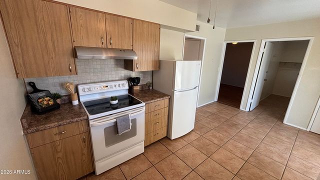 10537 W COGGINS Drive, Sun City, AZ 85351