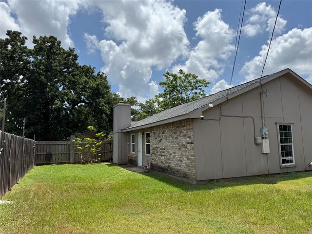 10823 Addie Road, Dallas, TX 75217