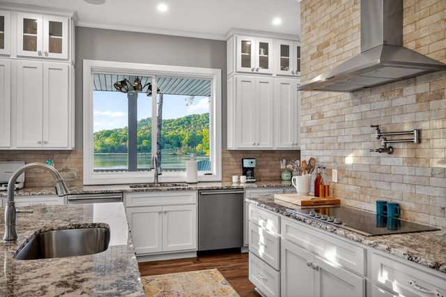 205 Clover St, Granville, TN 38564