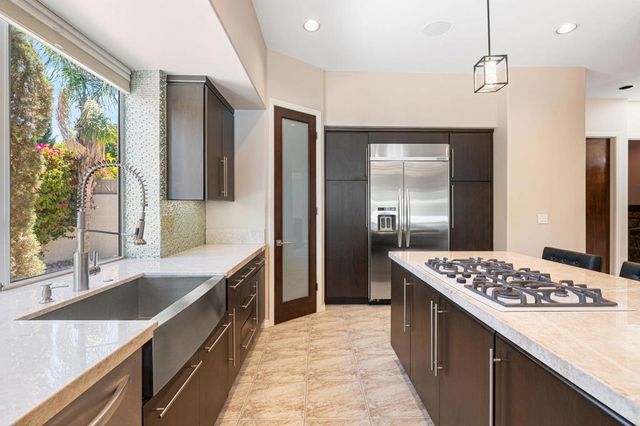 66 Victor Hugo Road, Rancho Mirage, CA 92270