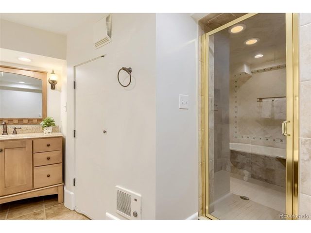 405 S Corona St, Denver, CO 80209