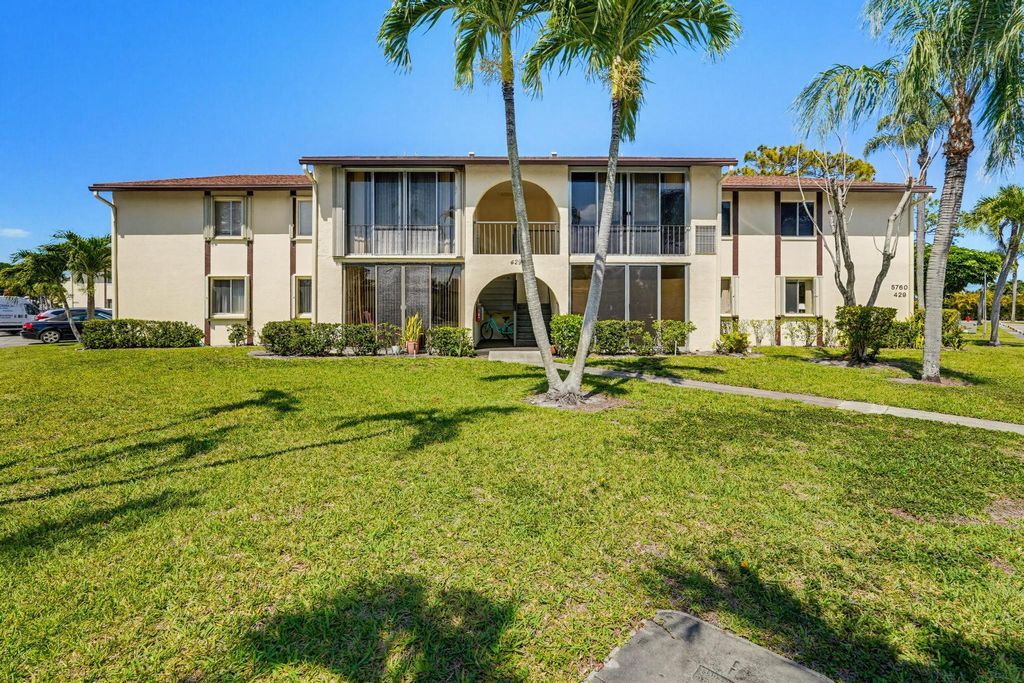 5760 Pine Wood Drive D-1, Greenacres, FL 33463