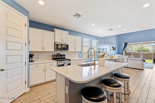 16539 W WINSTON Drive, Goodyear, AZ 85338