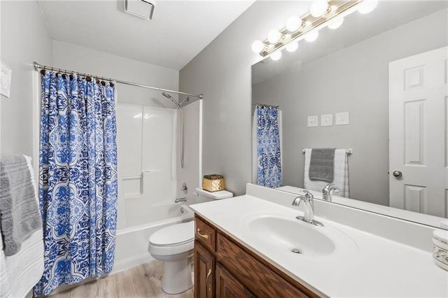 7934 NW 76th Terrace, Kansas City, MO 64152