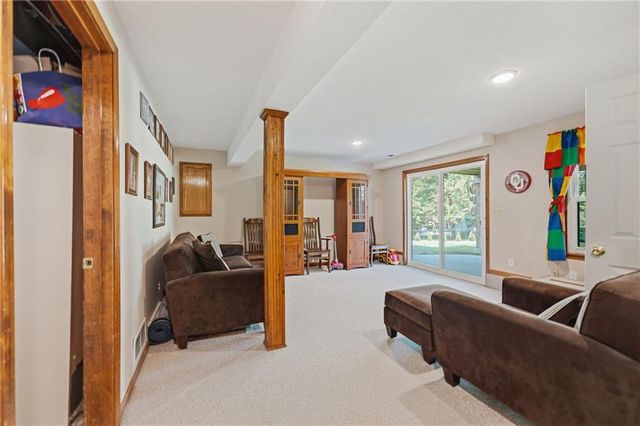 7934 NW 76th Terrace, Kansas City, MO 64152