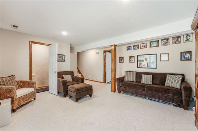 7934 NW 76th Terrace, Kansas City, MO 64152