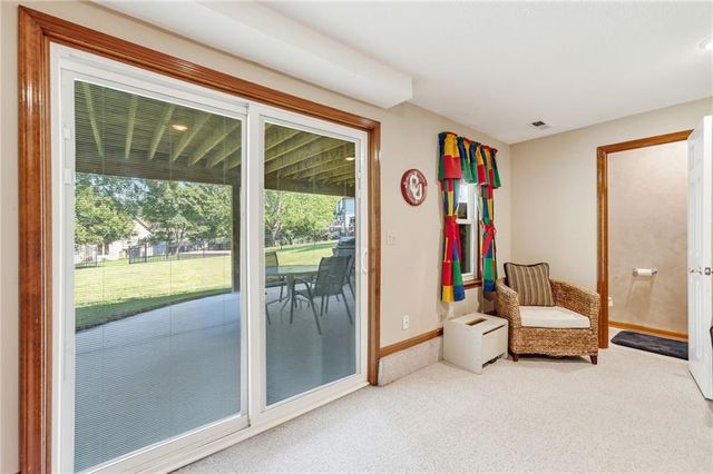 7934 NW 76th Terrace, Kansas City, MO 64152