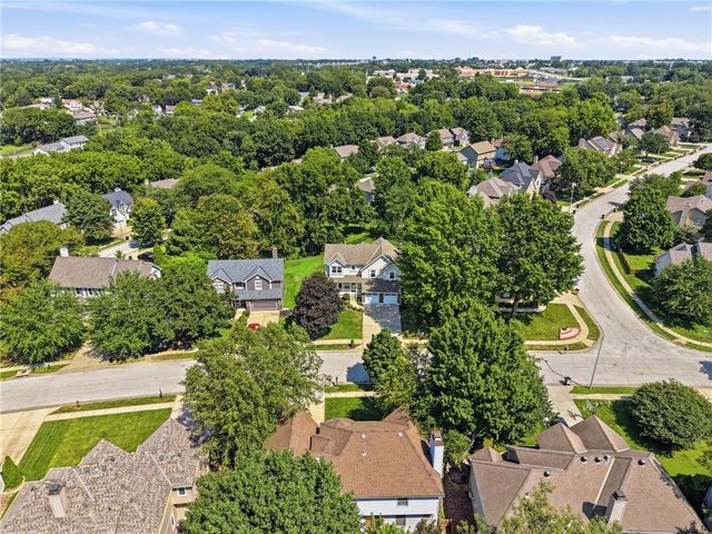 7934 NW 76th Terrace, Kansas City, MO 64152