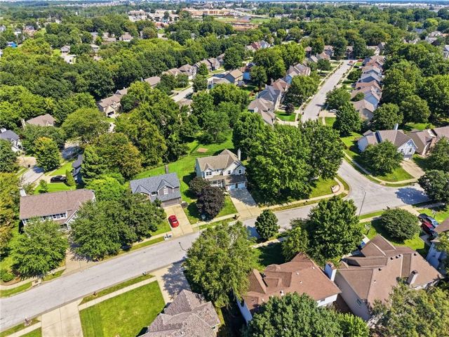 7934 NW 76th Terrace, Kansas City, MO 64152