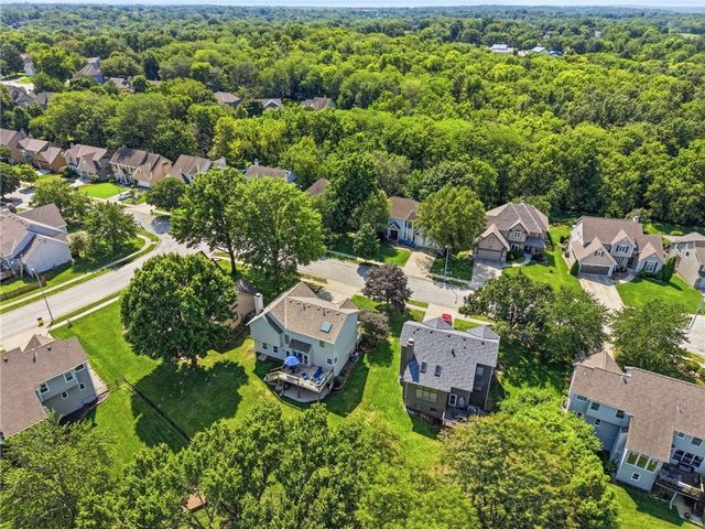 7934 NW 76th Terrace, Kansas City, MO 64152
