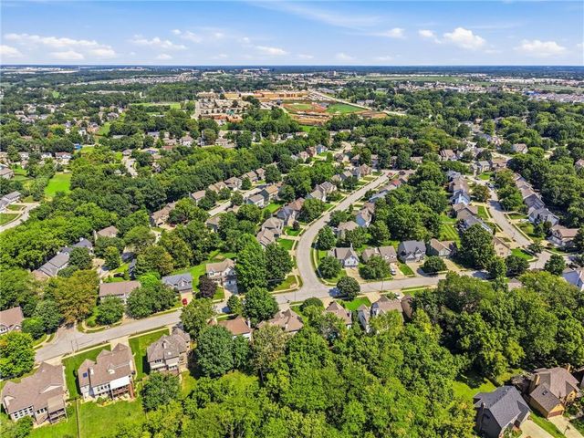 7934 NW 76th Terrace, Kansas City, MO 64152