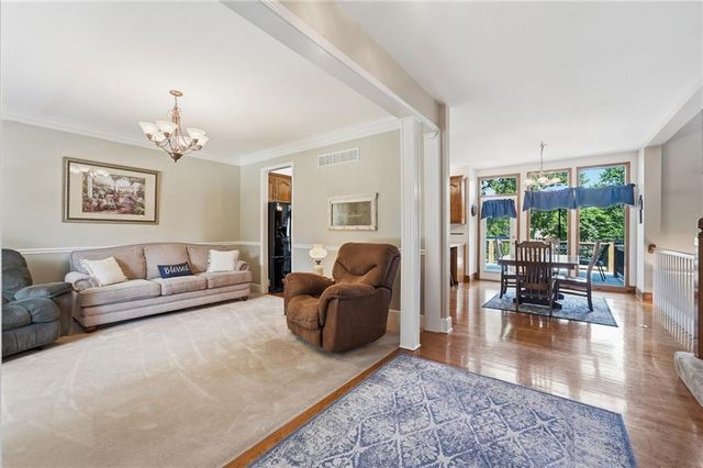 7934 NW 76th Terrace, Kansas City, MO 64152